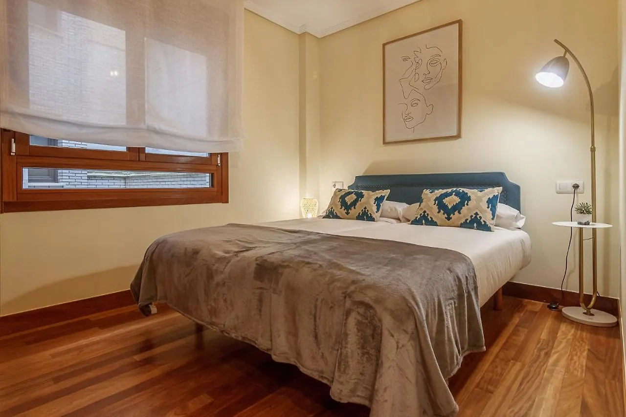 Olabeaga, Vivienda Turistica Urbana De Diseno Con Wifi Apartamento Bilbau 0*,